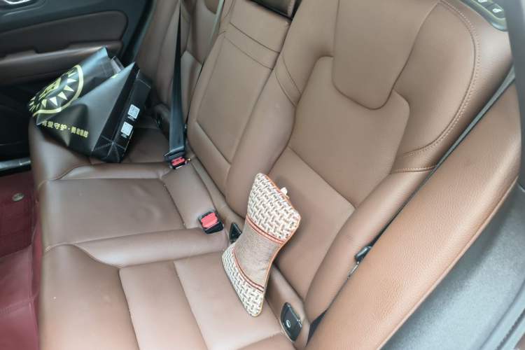 Used Volvo XC60 2019 T5 4x4 Smart Edition China V Standard Left Rear Seat