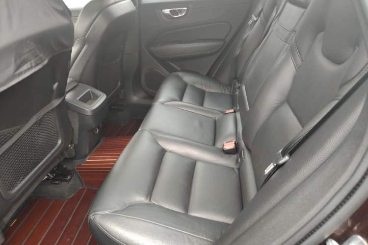 Used Volvo XC60 2019 T5 4x4 Smart Edition China V Standard Left Rear Seat