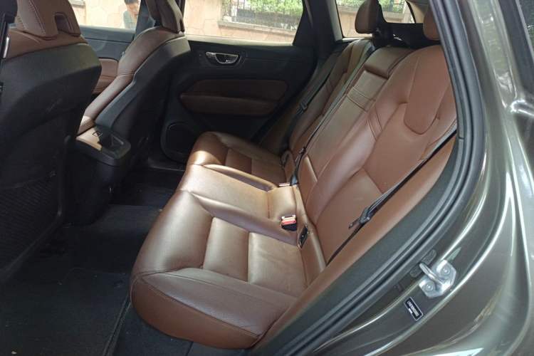 Used Volvo XC60 2019 T5 4x4 Smart Edition China V Standard Left Rear Seat