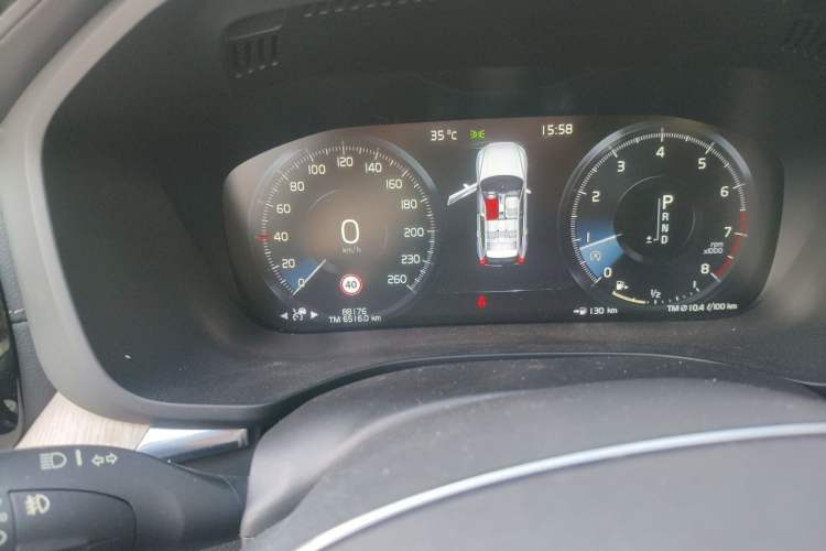 Used Volvo XC60 2019 T5 4x4 Zhiya Luxury Edition China V Standard Odometer Close Up