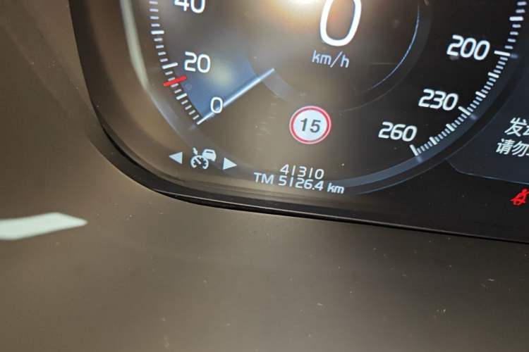 Used Volvo XC60 2019 T5 4x4 Zhiyuan Edition China VI Standard Odometer Close Up