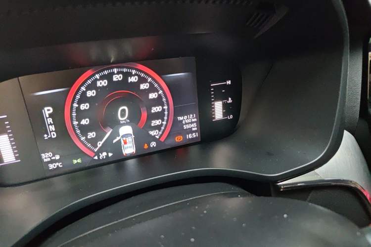 Used Volvo XC60 2019 T5 4x4 Smart Edition China VI Standard Odometer Close Up