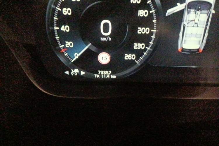 Used Volvo XC60 2019 T5 4x4 Zhiyuan Edition China VI Standard Odometer Close Up