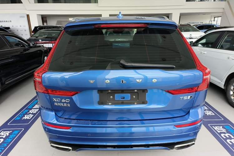 Used Volvo XC60 2019 T5 4x4 Smart & Dynamic Sport Edition China VI Standard Rear