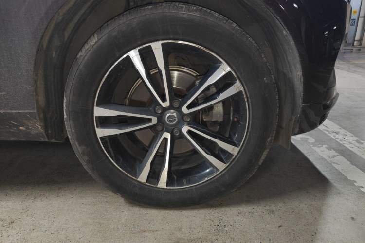 Used Volvo XC60 2019 T5 4x4 Smart Edition China V Standard Right Front Wheel Hub