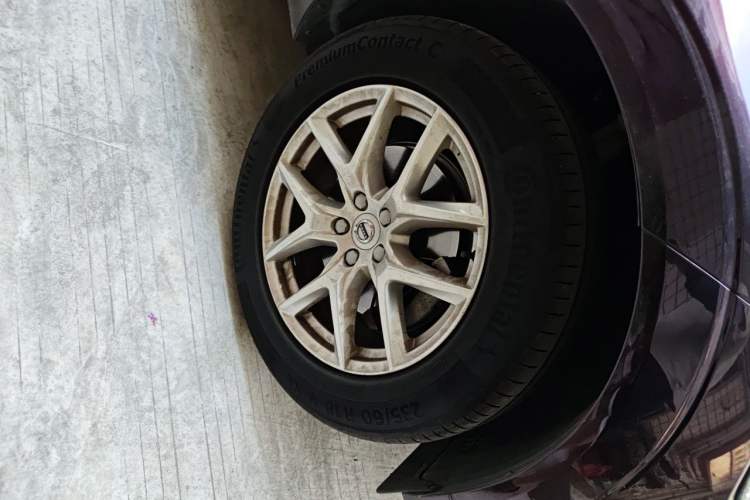 Used Volvo XC60 2019 T5 4x4 Smart Edition China VI Standard Right Front Wheel Hub