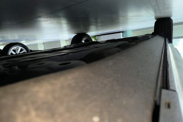 Used Volvo XC60 2019 T5 4x4 Smart & Dynamic Sport Edition China VI Standard Right Side Sill