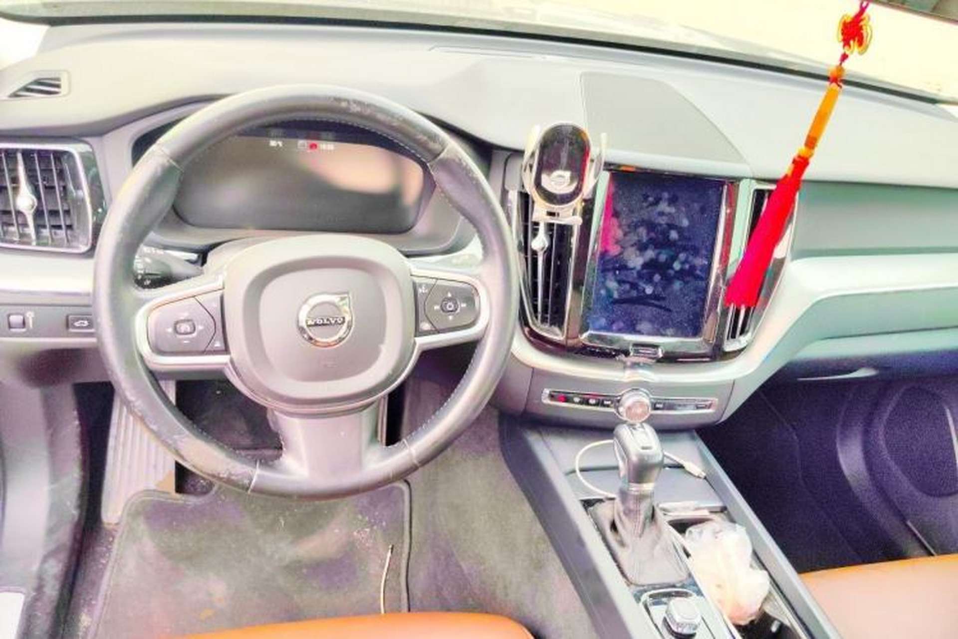 Used Volvo XC60 2019 T5 4x4 Zhiyuan Edition China VI Standard Steering Wheel