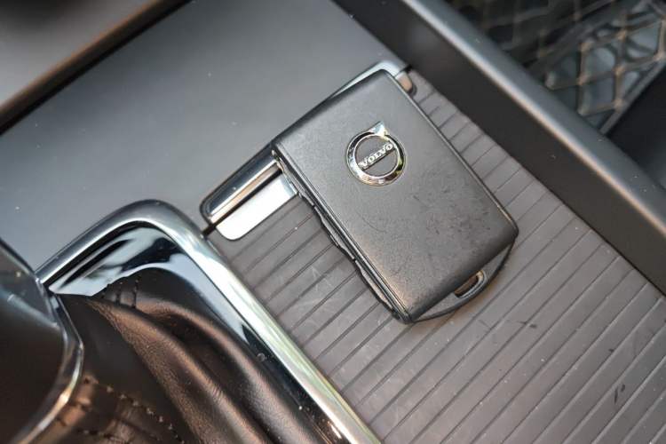 Used Volvo XC60 2019 T5 4x4 Zhiyuan Edition China VI Standard Vehicle Key