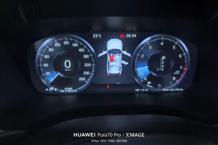 Used Volvo XC60 2019 T5 4x4 Smart & Dynamic Sport Edition China VI Standard Instrument Cluster