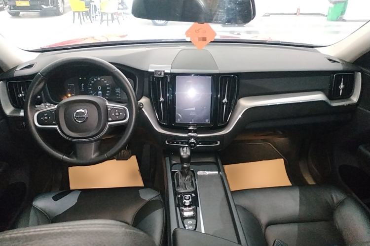 Used Volvo XC60 2019 T5 4x4 Smart Edition China V Standard Center Console