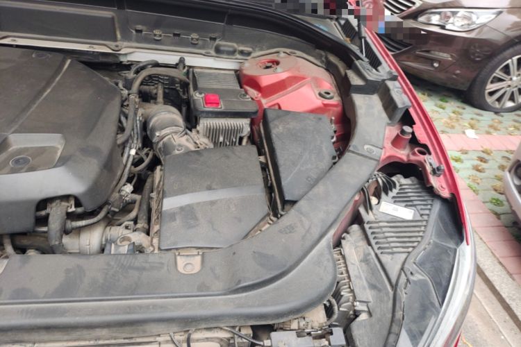 Used Volvo XC60 2019 T5 4x4 Zhiyuan Sport Edition China V Standard Engine Bay Left
