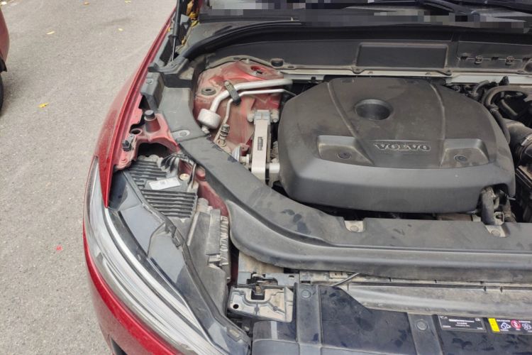 Used Volvo XC60 2019 T5 4x4 Zhiyuan Sport Edition China V Standard Engine Bay Right