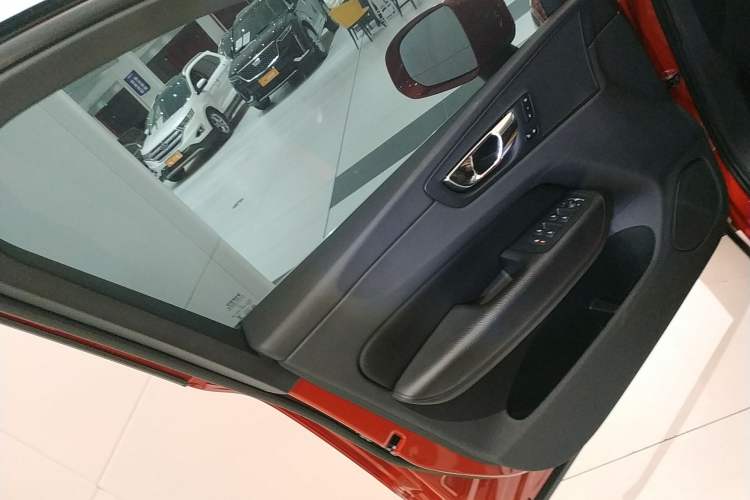 Used Volvo XC60 2019 T5 4x4 Smart Edition China V Standard Left Front Door Interior