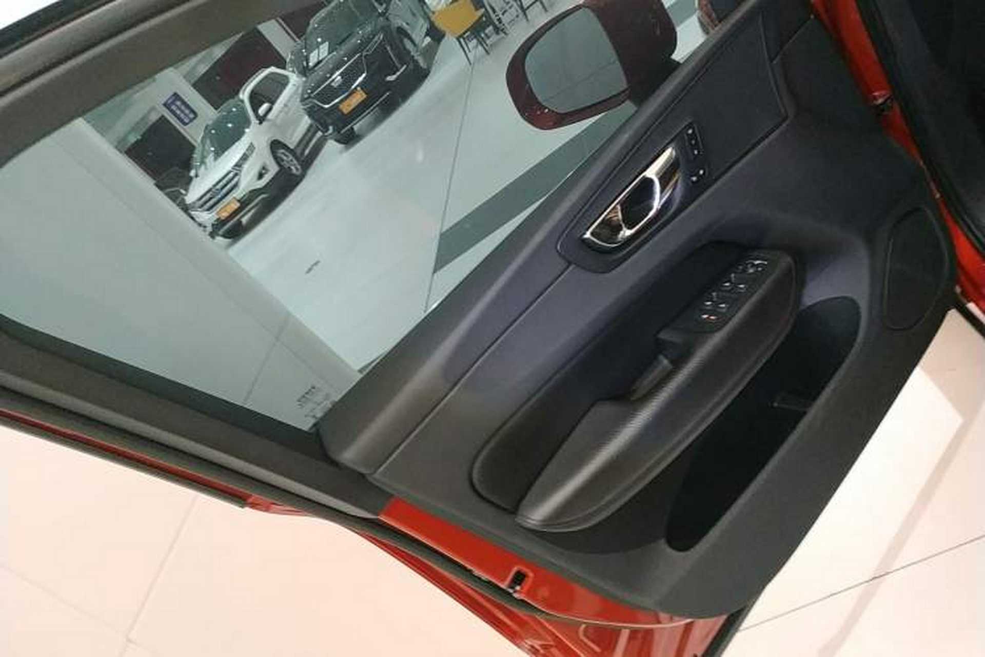 Used Volvo XC60 2019 T5 4x4 Smart Edition China V Standard Left Front Door Interior
