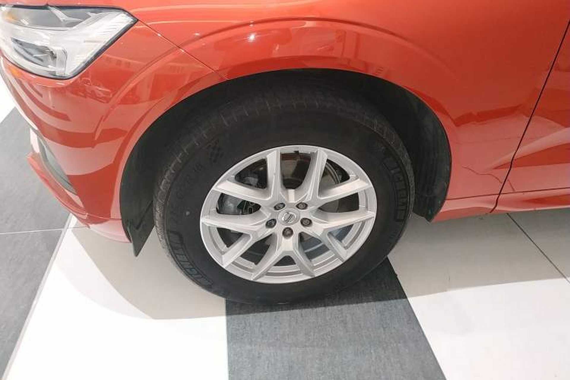 Used Volvo XC60 2019 T5 4x4 Smart Edition China V Standard Left Front Wheel Hub