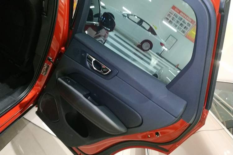 Used Volvo XC60 2019 T5 4x4 Smart Edition China V Standard Right Rear Door Interior