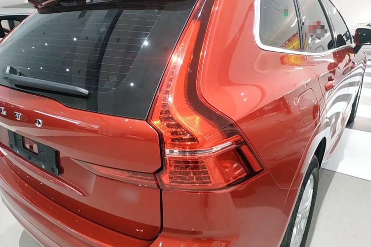 Used Volvo XC60 2019 T5 4x4 Smart Edition China V Standard Right Rear Taillight