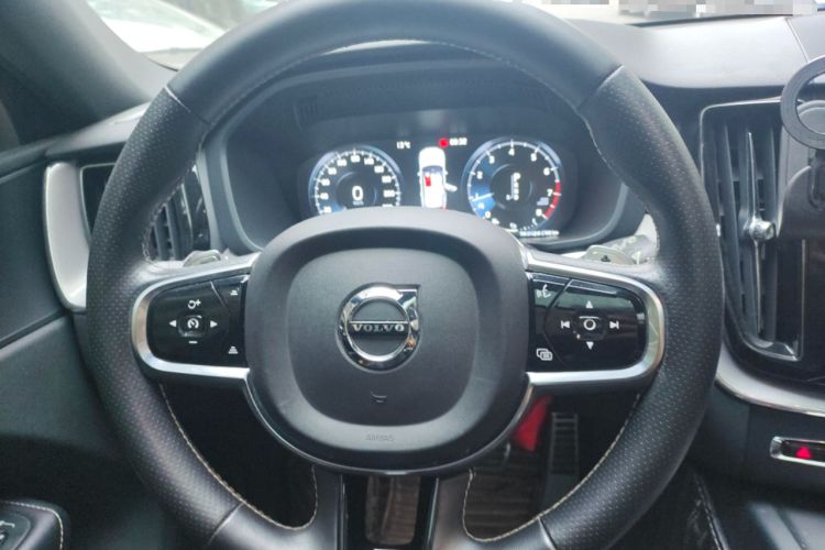 Used Volvo XC60 2019 T5 4x4 Zhiyuan Sport Edition China V Standard Steering Wheel