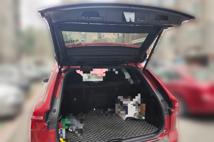 Used Volvo XC60 2019 T5 4x4 Zhiyuan Sport Edition China V Standard Trunk