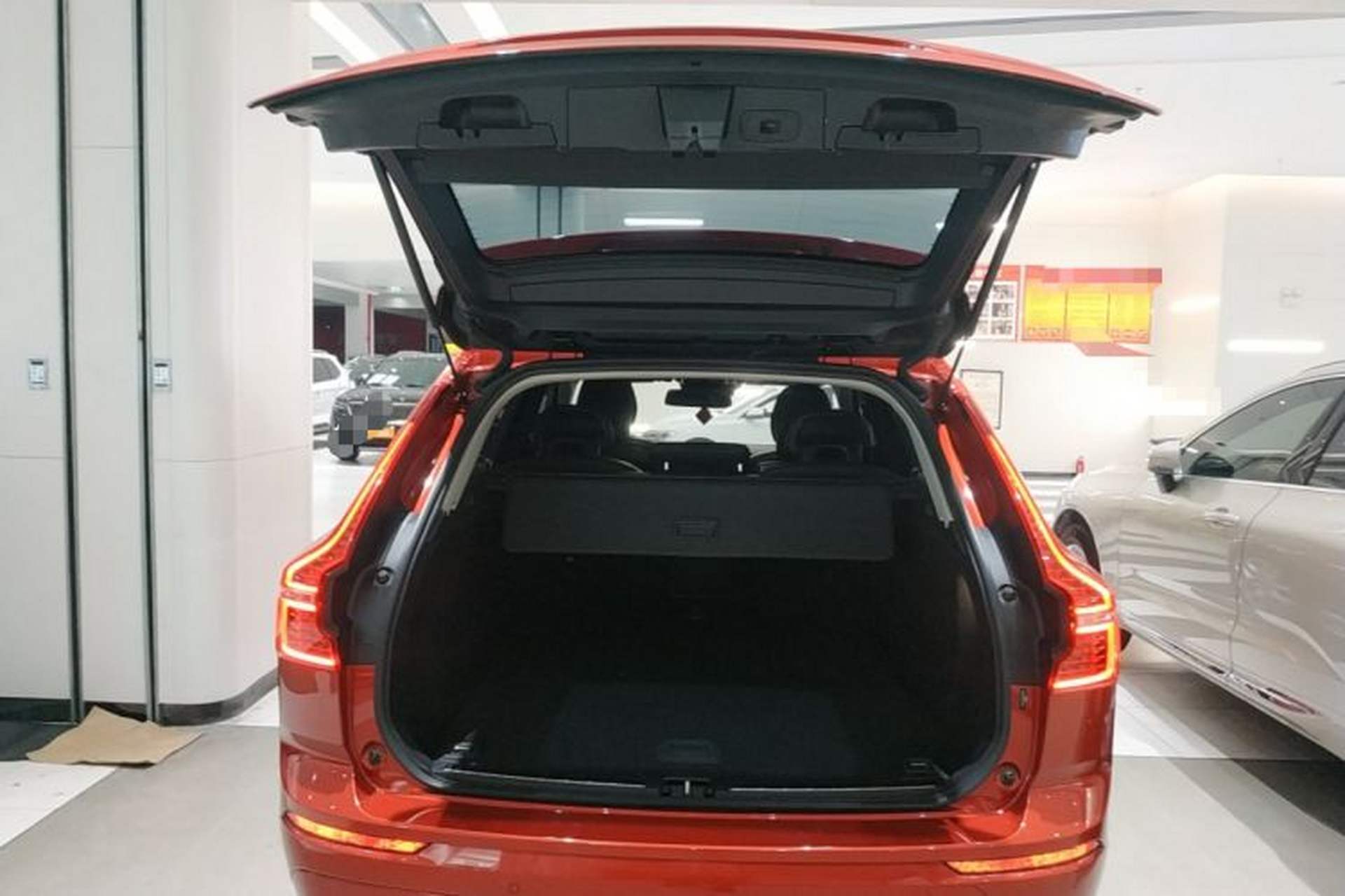 Used Volvo XC60 2019 T5 4x4 Smart Edition China V Standard Trunk