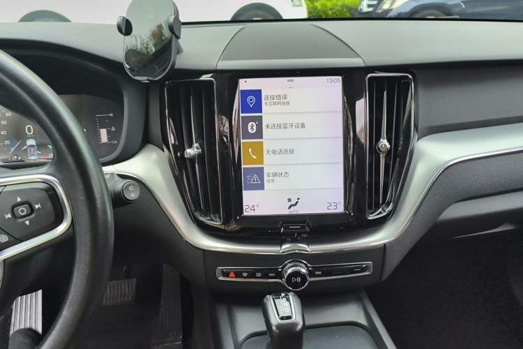 Used Volvo XC60 2019 T5 4x4 Smart Edition China V Standard Audio And AC Panel