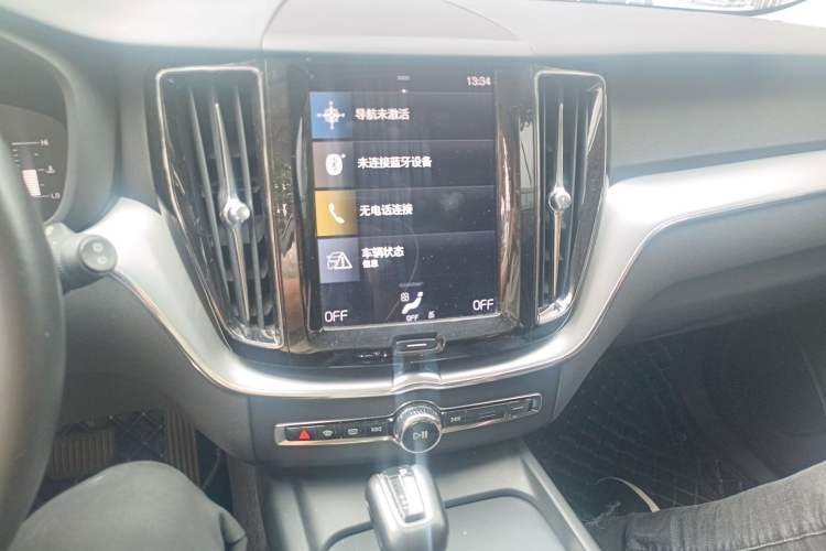Used Volvo XC60 2019 T4 Zhiyi Edition China V Standard Audio And AC Panel