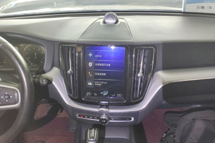 Used Volvo XC60 2019 T5 4x4 Smart Edition China V Standard Audio And AC Panel