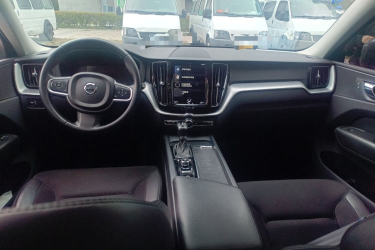 Used Volvo XC60 2019 T4 Zhiyi Edition China V Standard Center Console