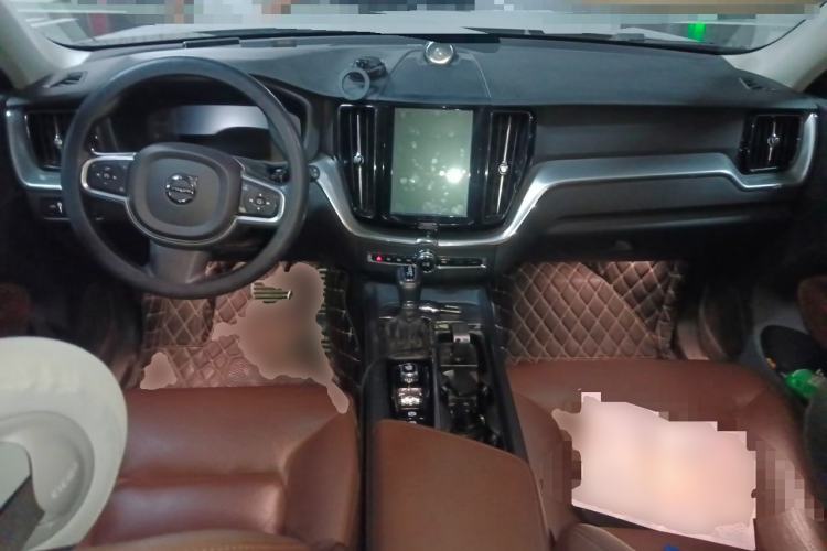 Used Volvo XC60 2019 T5 4x4 Smart Edition China V Standard Center Console