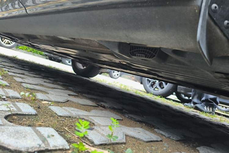 Used Volvo XC60 2019 T5 4x4 Smart Edition China V Standard Chassis Rear Left