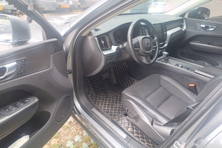 Used Volvo XC60 2019 T4 Zhiyi Edition China V Standard Driver Seat