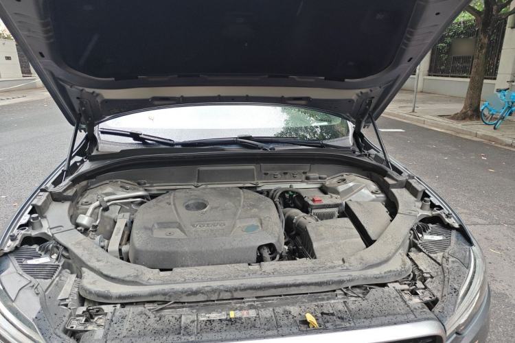 Used Volvo XC60 2019 T5 4x4 Zhiyuan Sport Edition China V Standard Engine Bay