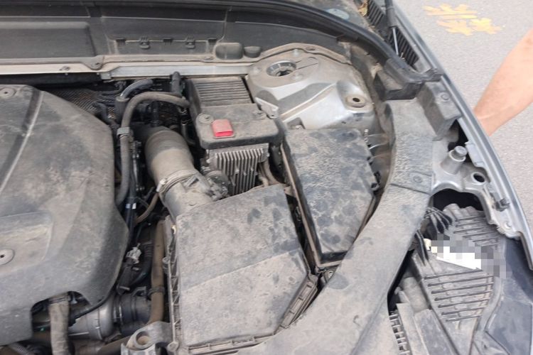 Used Volvo XC60 2019 T5 4x4 Smart Edition China V Standard Engine Bay Left