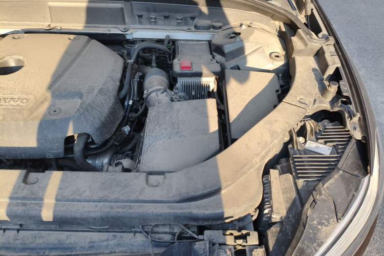 Used Volvo XC60 2019 T5 4x4 Smart Edition China V Standard Engine Bay Left