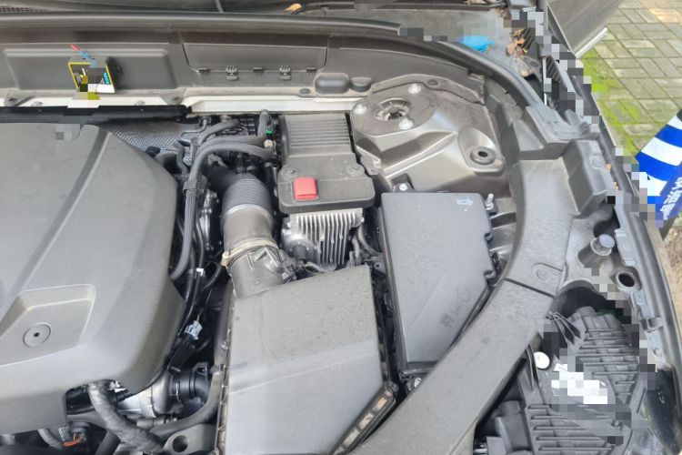 Used Volvo XC60 2019 T5 4x4 Smart Edition China V Standard Engine Bay Left