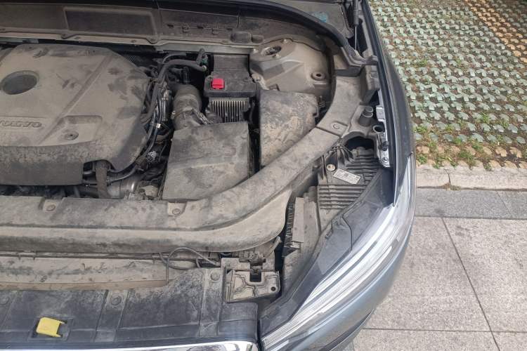 Used Volvo XC60 2019 T4 Zhiyi Edition China V Standard Engine Bay Left