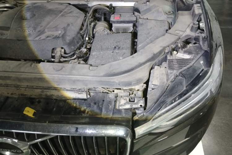 Used Volvo XC60 2019 T5 4x4 Smart Edition China V Standard Engine Bay Left