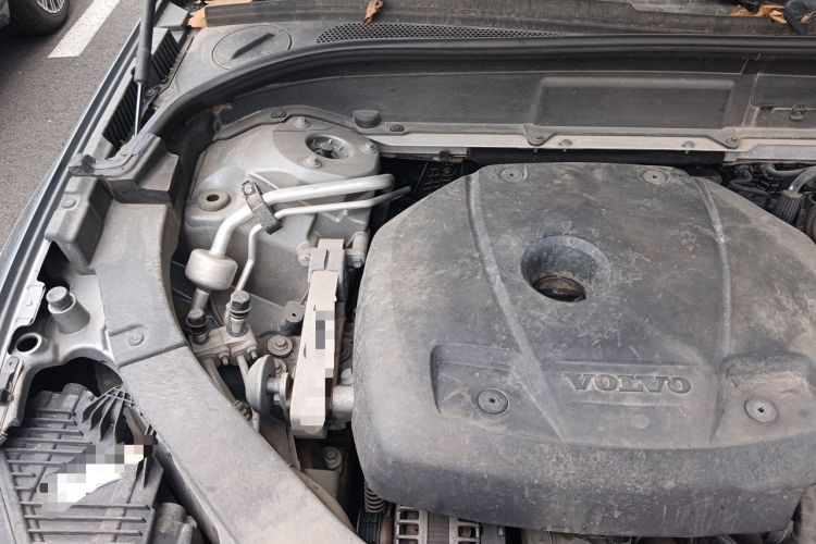 Used Volvo XC60 2019 T5 4x4 Smart Edition China V Standard Engine Bay Right