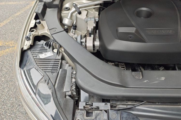 Used Volvo XC60 2019 T5 4x4 Smart Edition China V Standard Engine Bay Right