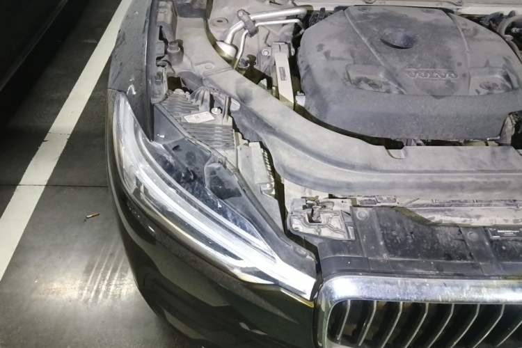 Used Volvo XC60 2019 T5 4x4 Smart Edition China V Standard Engine Bay Right