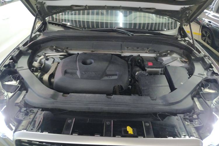 Used Volvo XC60 2019 T5 4x4 Zhiyuan Sport Edition China V Standard Engine Bay