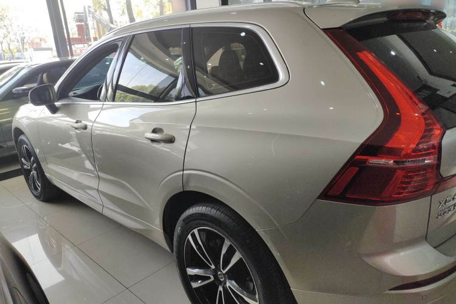 Used Volvo XC60 2019 T5 4x4 Smart Edition China V Standard Exterior 3