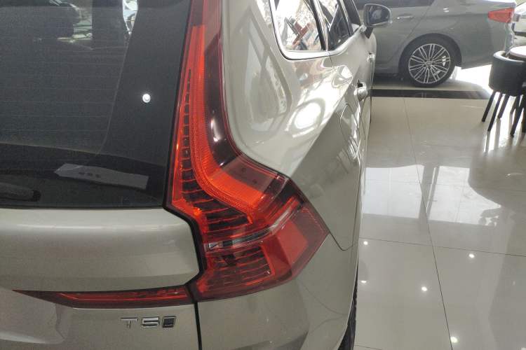 Used Volvo XC60 2019 T5 4x4 Smart Edition China V Standard Exterior 6