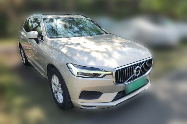 Used Volvo XC60 2019 T5 4x4 Smart Edition China V Standard Front Right 45 Deg