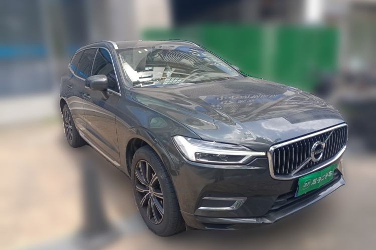 Used Volvo XC60 2019 T5 4x4 Smart & Dynamic Sport Edition China VI Standard Front Right 45 Deg