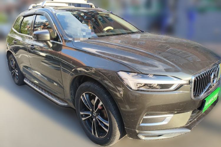 Used Volvo XC60 2019 T5 4x4 Smart Edition China V Standard Front Right 45 Deg
