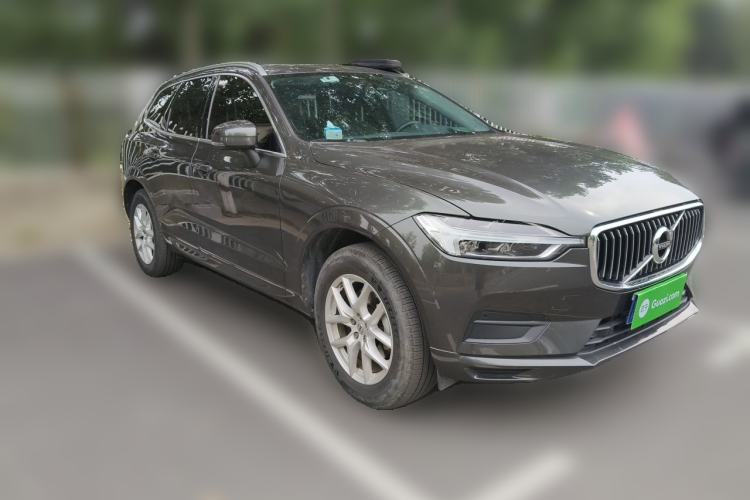 Used Volvo XC60 2019 T5 4x4 Smart Edition China VI Standard Front Right 45 Deg