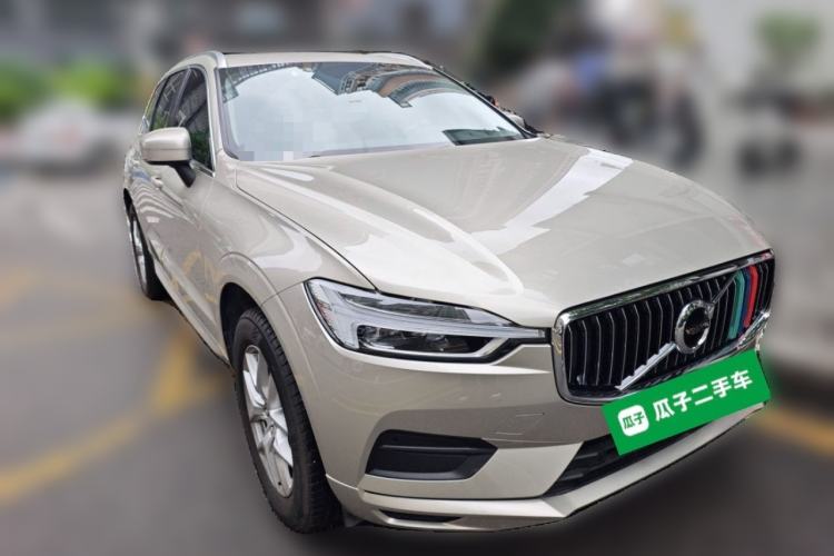 Used Volvo XC60 2019 T5 4x4 Smart Edition China V Standard Front Right 45 Deg