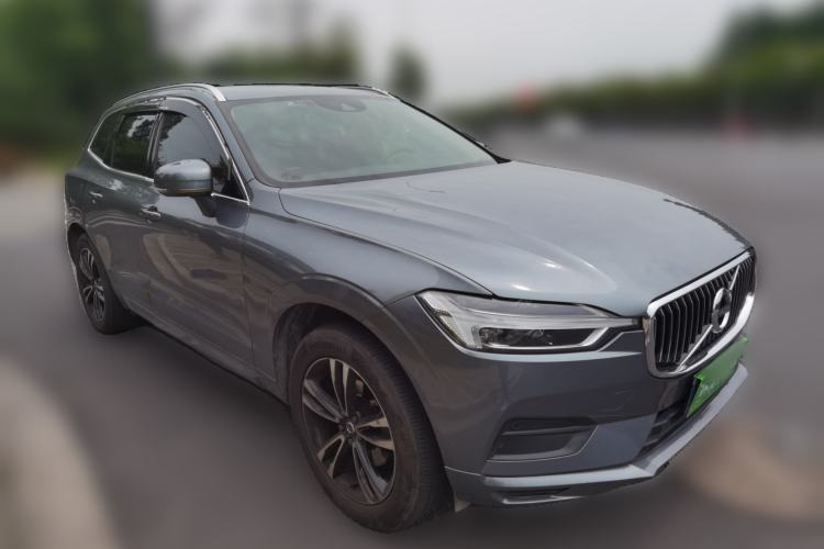 Used Volvo XC60 2019 T5 4x4 Smart Edition China V Standard Front Right 45 Deg